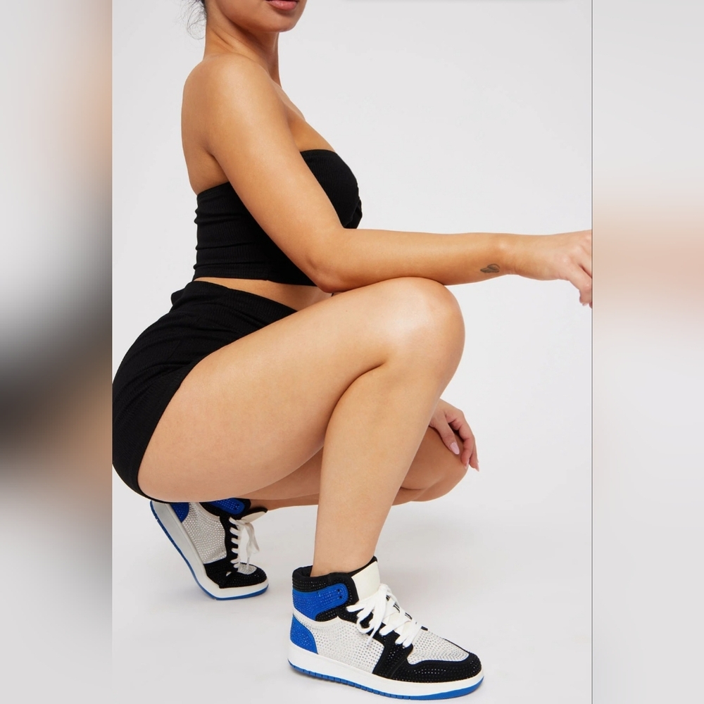 Black, blue & black sneakers 👟